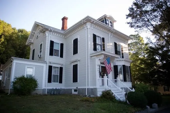 The Ipswich Inn