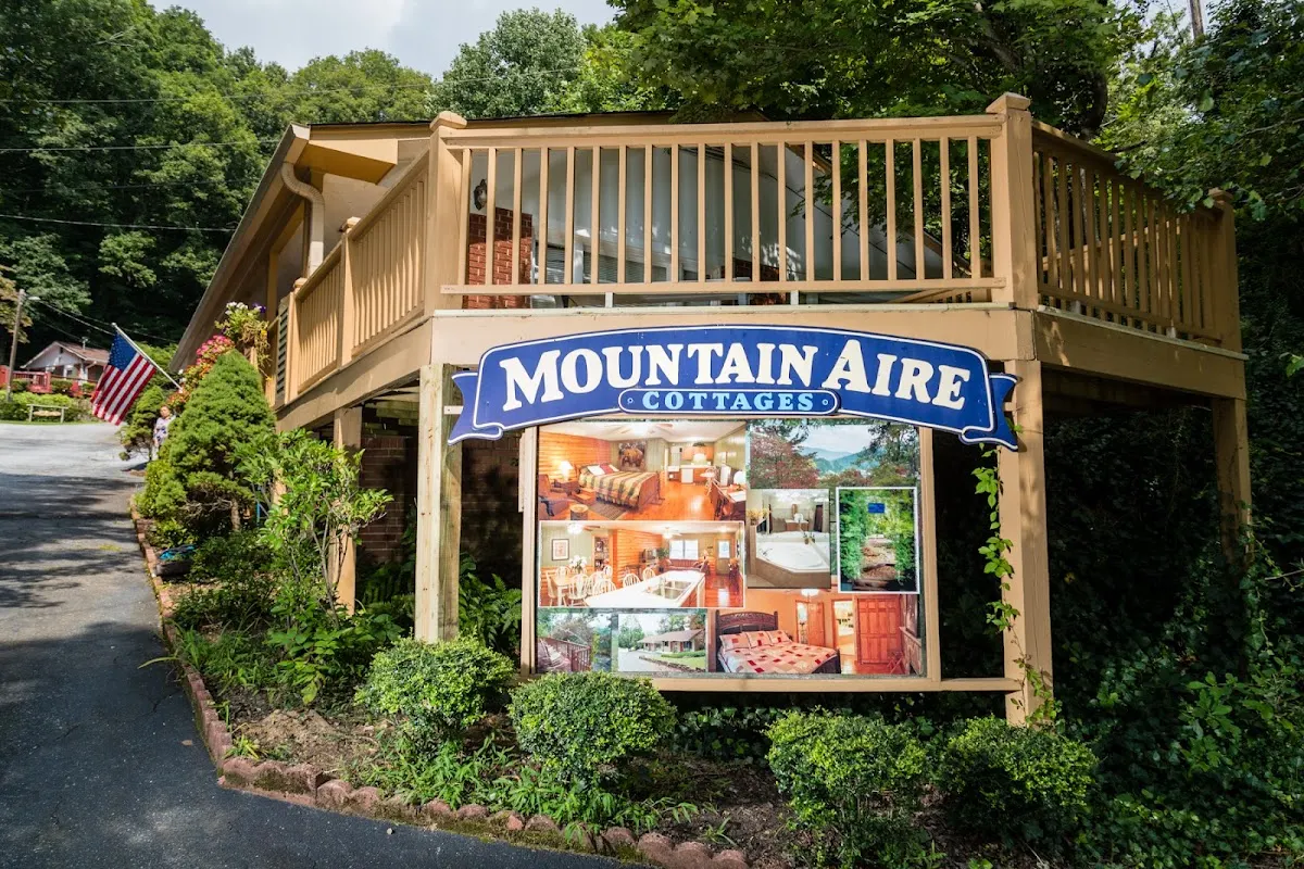 Mountain Aire Cottages, Inn, & Glamping