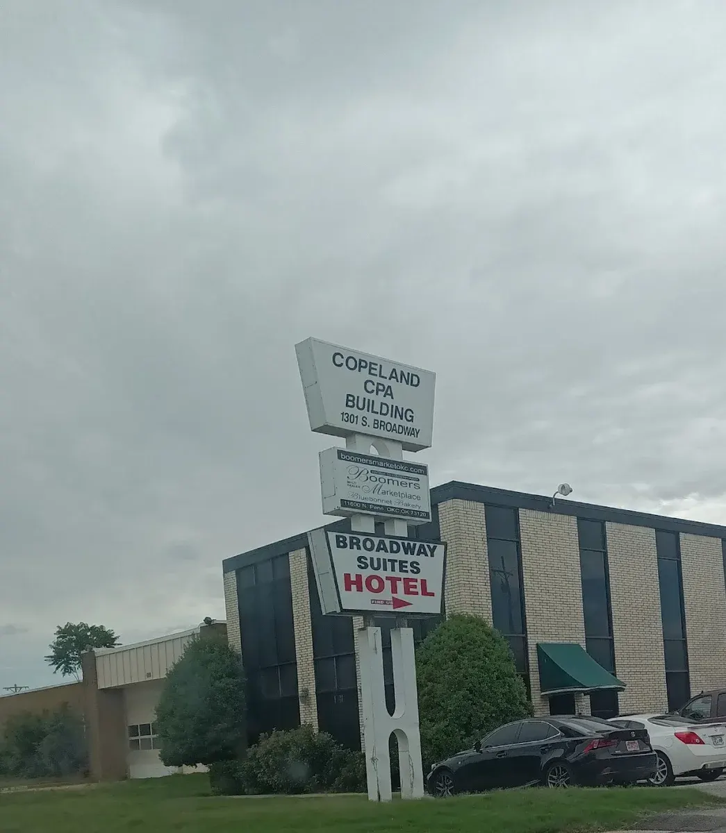 Broadway Suites
