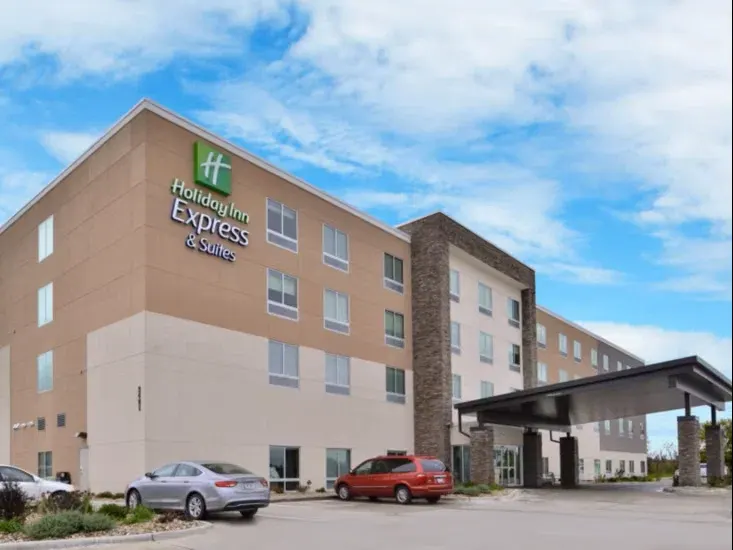 Holiday Inn Express & Suites Marshalltown by IHG