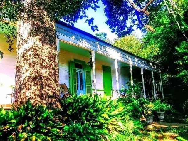 Lafleur Guest House