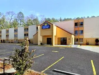 Days Inn And Suites Atlanta Six Flags