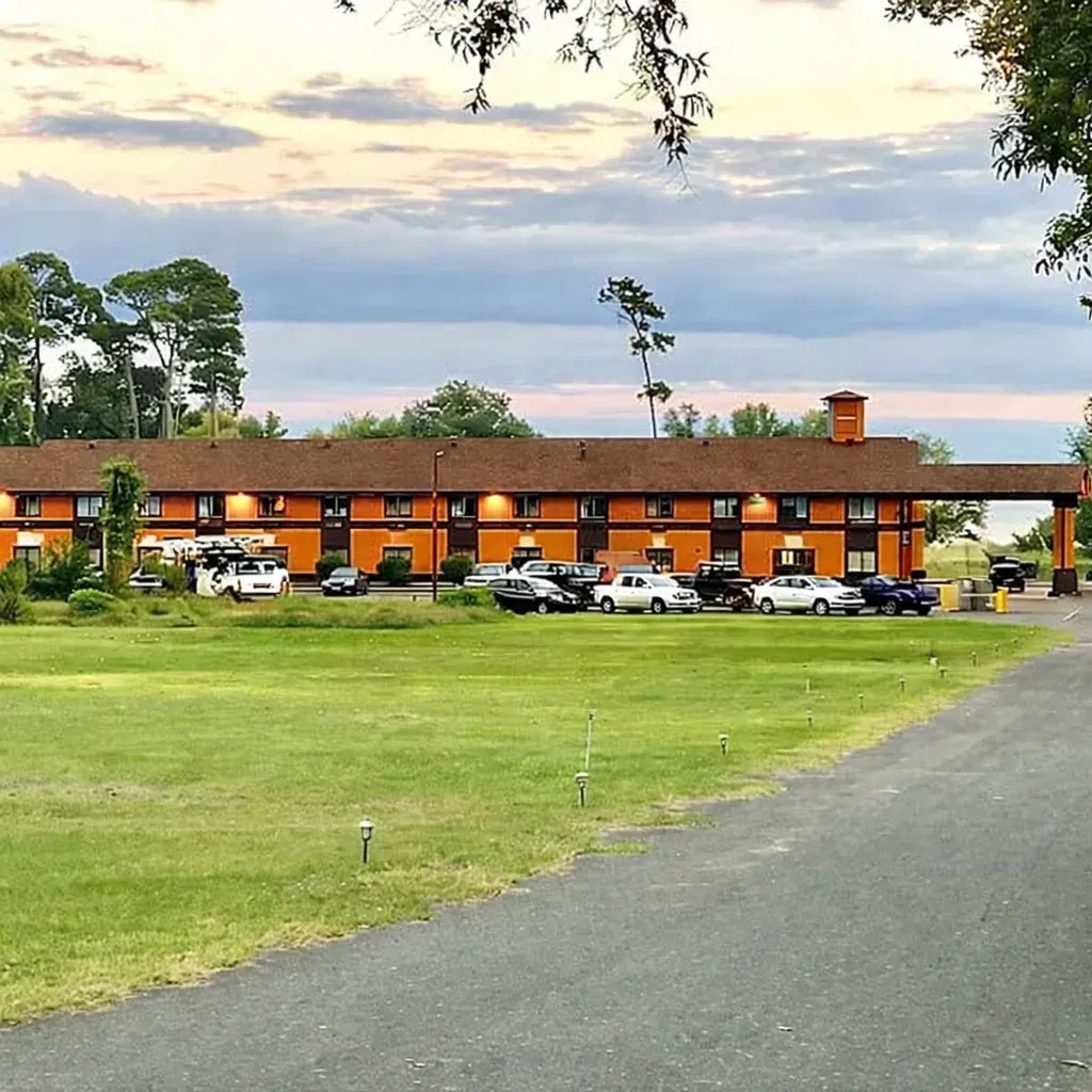 Toledo Bend Inn