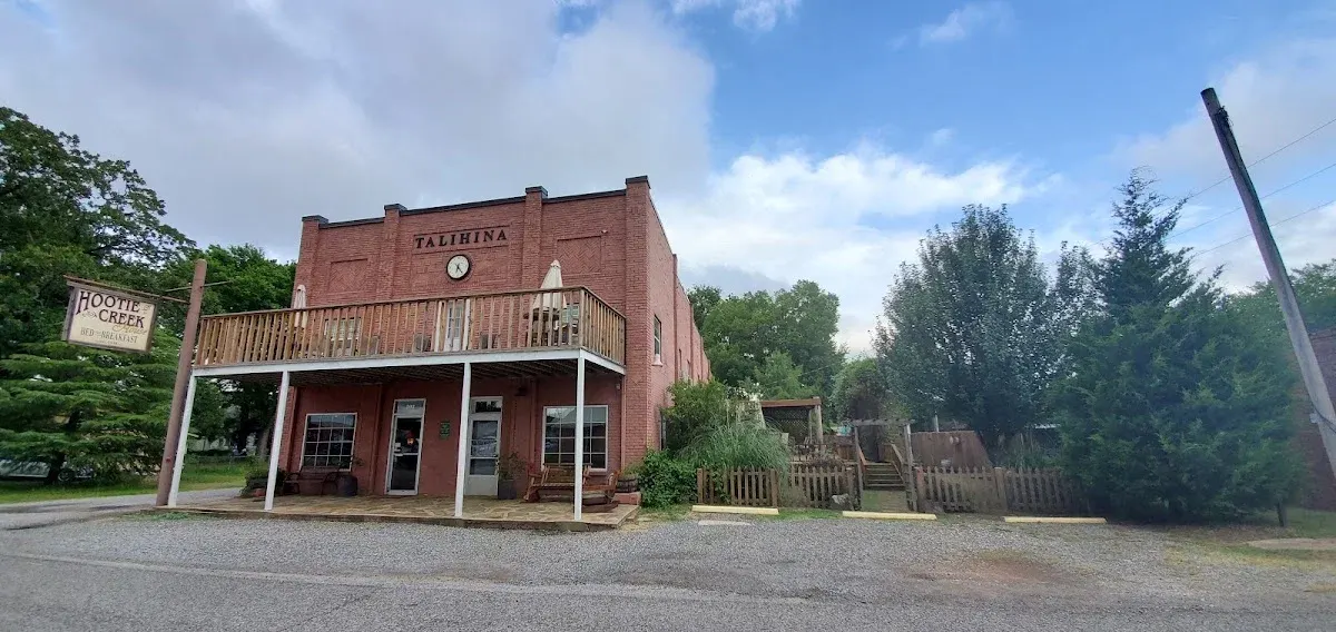 Hootie Creek Guest House