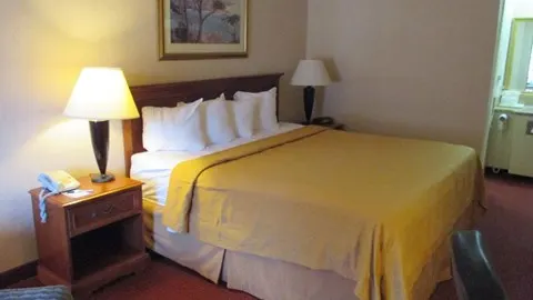Motel 6 Suffolk VA