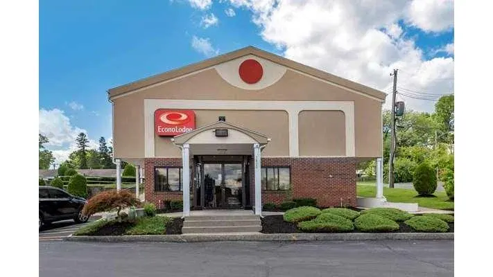 Econo Lodge Dewitt I-90