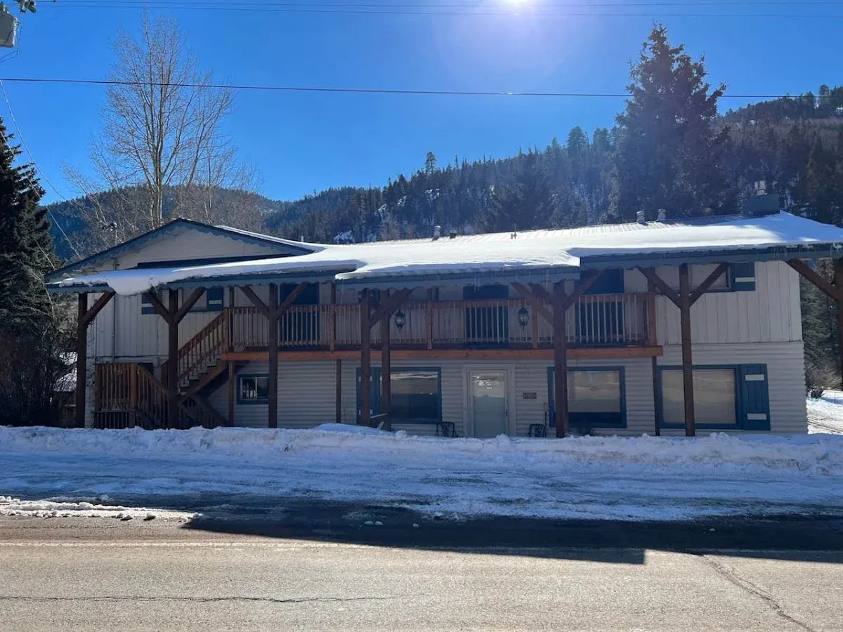 Bellamy's Ski Haus