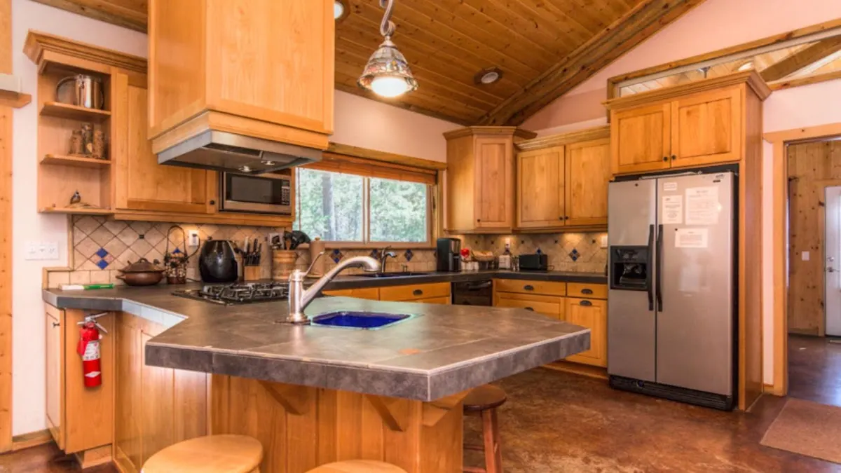 DiamondStone Guest Lodge