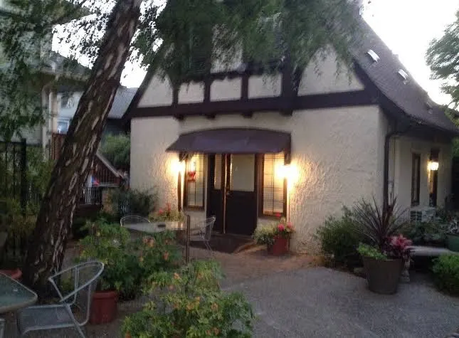 Cecil Bacon Manor Bed and Breakfast
