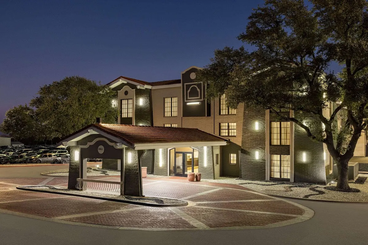 La Quinta Inn by Wyndham San Antonio I-35 N at Toepperwein