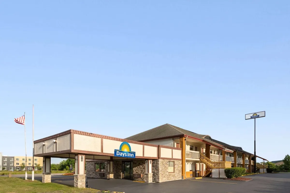 Days Inn by Wyndham Queensbury/Lake George