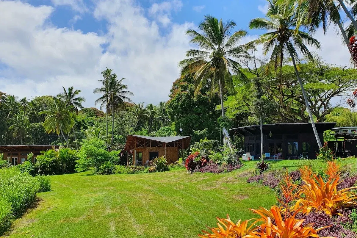Kalani Oceanside Retreat Center