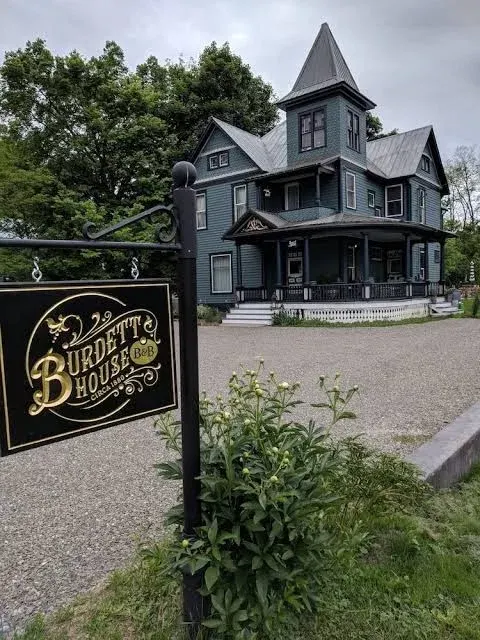 Burdett House Bed & Breakfast