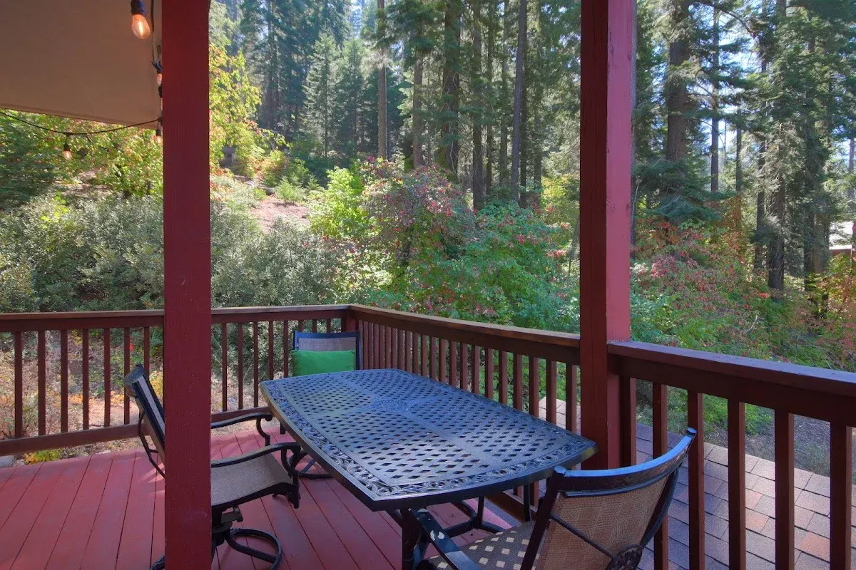 YoBee! Yosemite Vacation Rentals