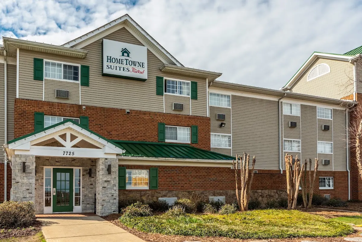 HomeTowne Studios & Suites Charlotte - Concord