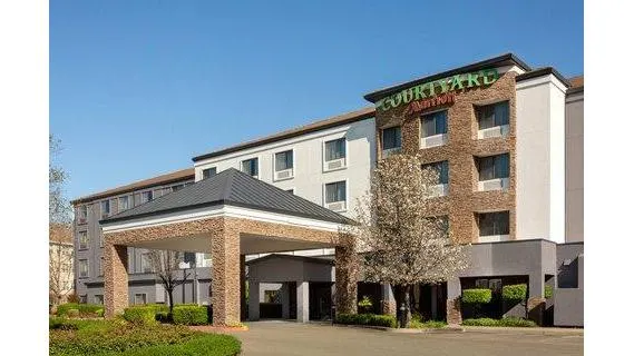 Courtyard by Marriott Roseville Galleria Mall/Creekside Ridge Drive