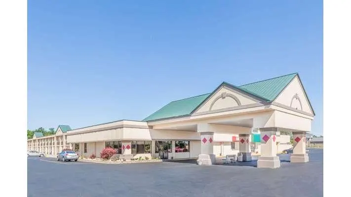 Ramada by Wyndham Grayling Hotel & Conference Center