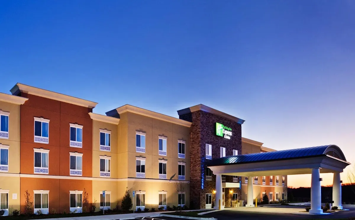 Holiday Inn Express & Suites Charlotte Southeast - Matthews by IHG