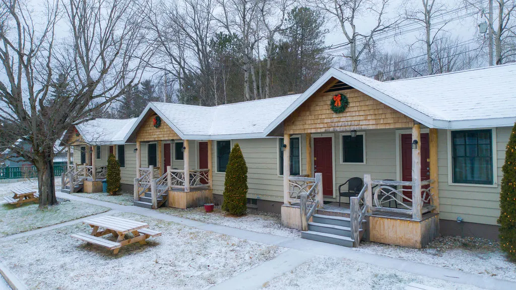 Snowshoe Lodge