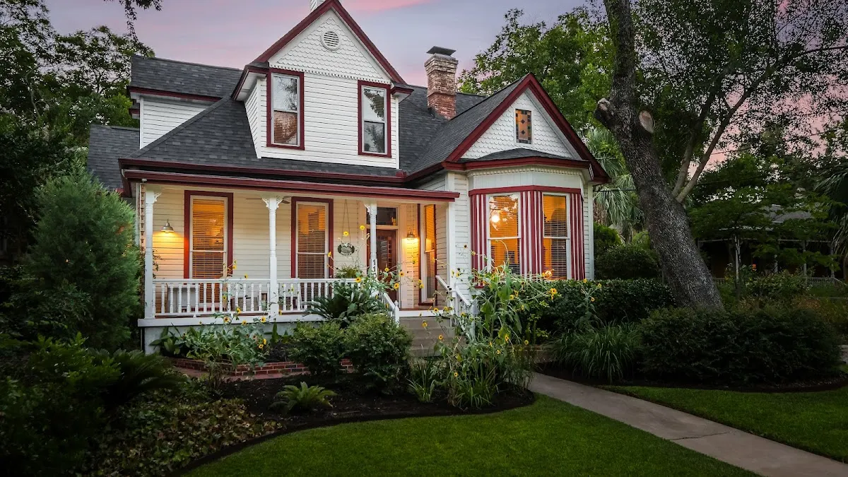 Brava House