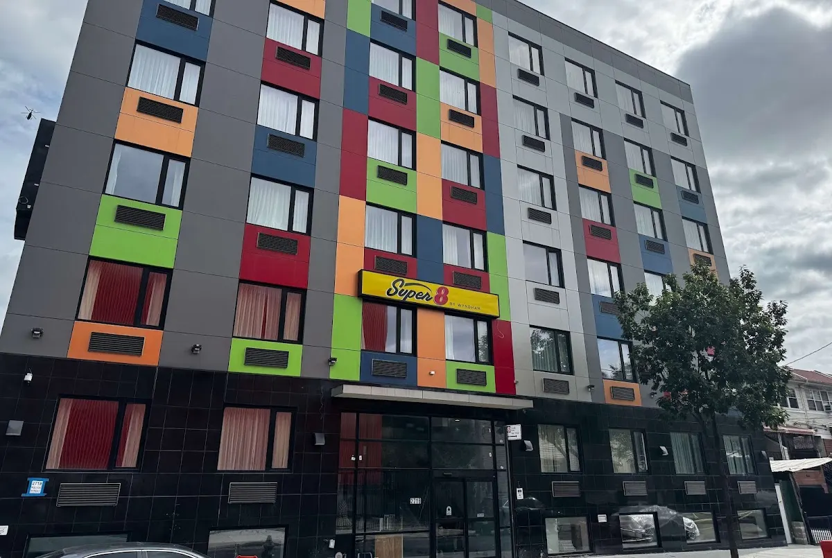 Super 8 by Wyndham Brooklyn Fulton Street