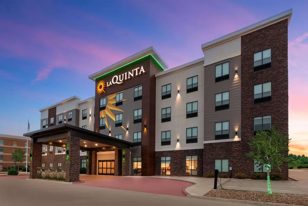 La Quinta Inn & Suites by Wyndham Coralville Iowa City