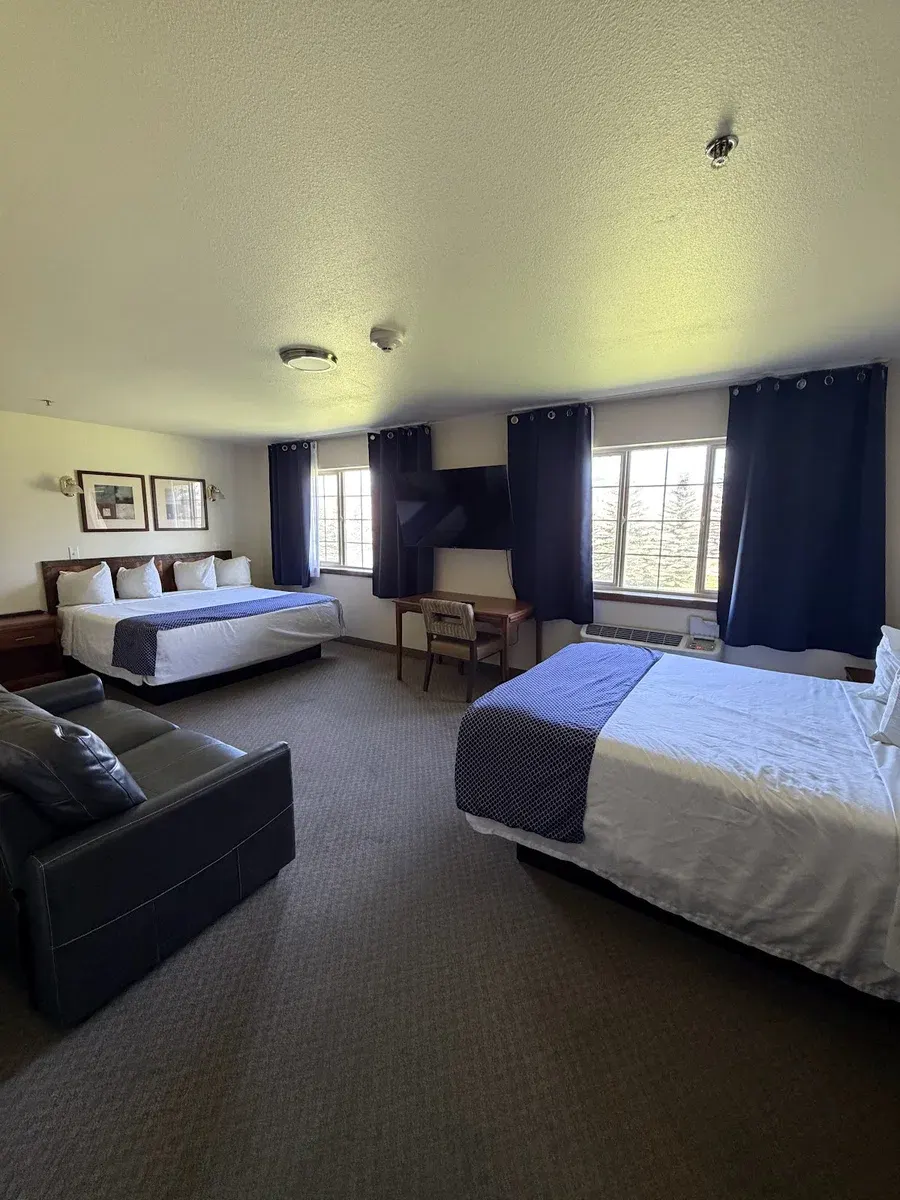 RED ROCK LODGE