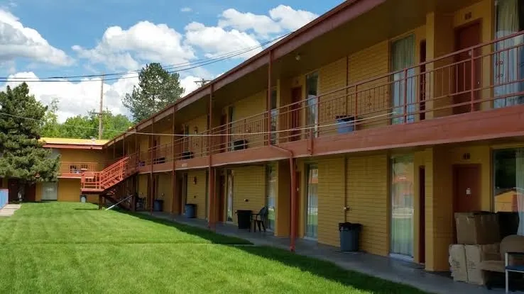 Essex House Motel