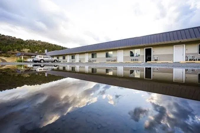 Budget 8 Motel