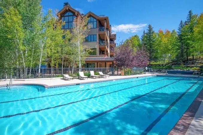 Highlands Lodge by East West Hospitality