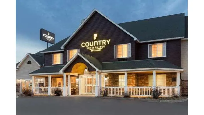 Country Inn & Suites by Radisson, Little Falls, MN