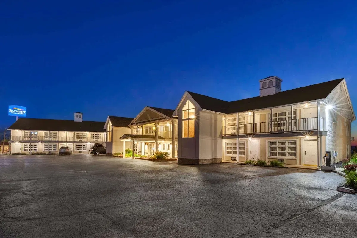 Baymont by Wyndham St. Ignace Lakefront
