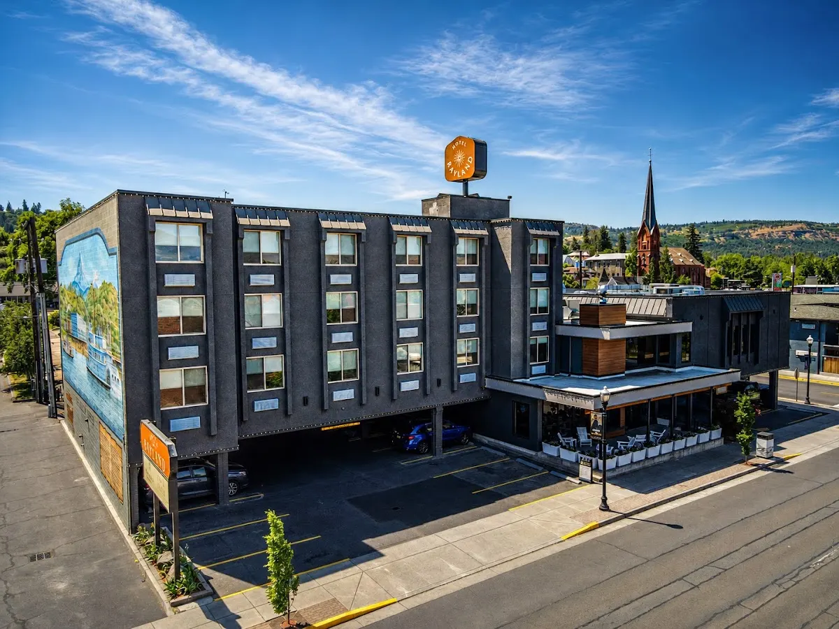 Rayland Hotel