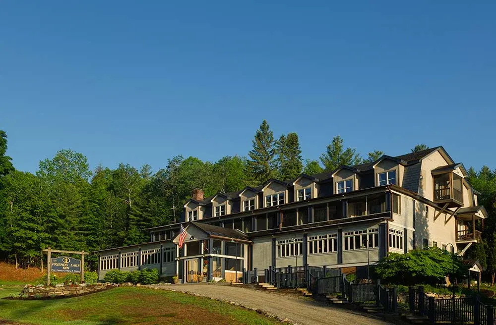 Friends Lake Inn