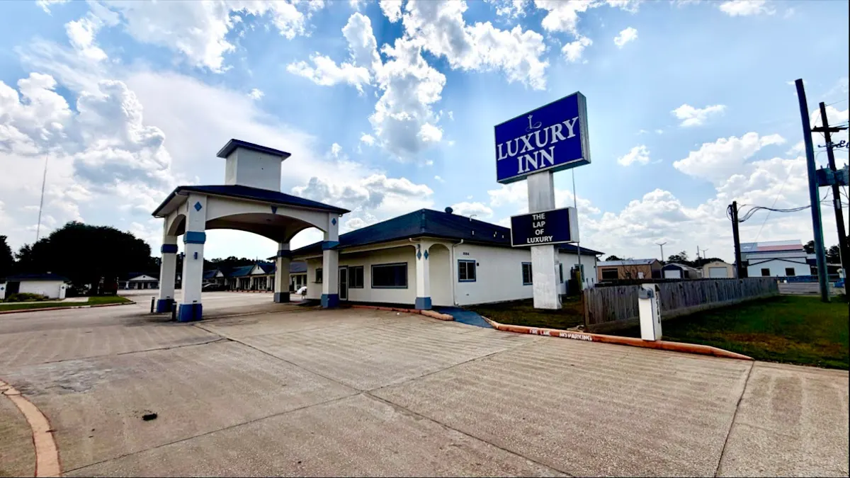 Luxury Inn & Suites