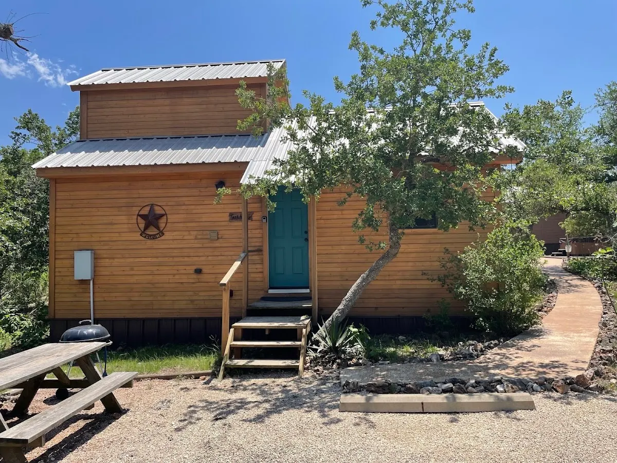 Walnut Canyon Cabins