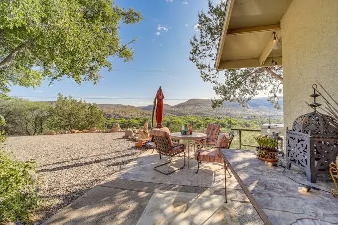 Vineyard Views & Sauna at Cornville Home!