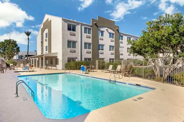 Comfort Suites at Tucson Mall