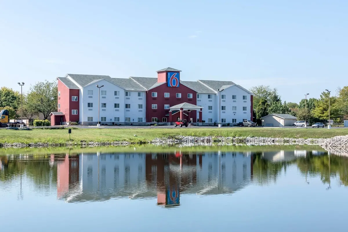 Motel 6 Indianapolis, IN - Southport