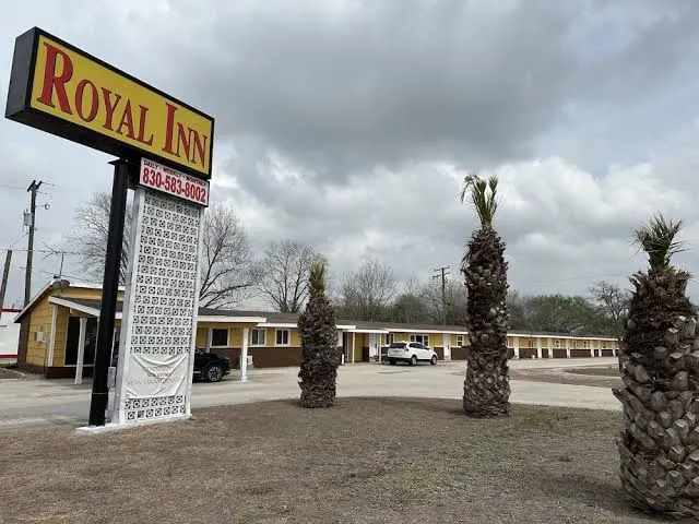 ROYAL INN
