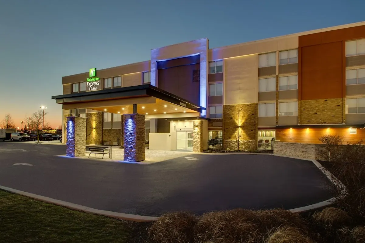 Holiday Inn Express & Suites Wapakoneta by IHG