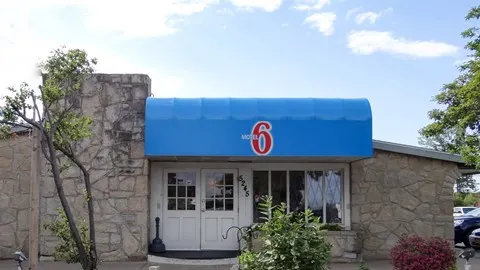 Motel 6 Hamburg, NY