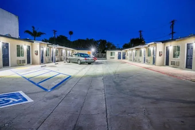 Newport Bay Inn