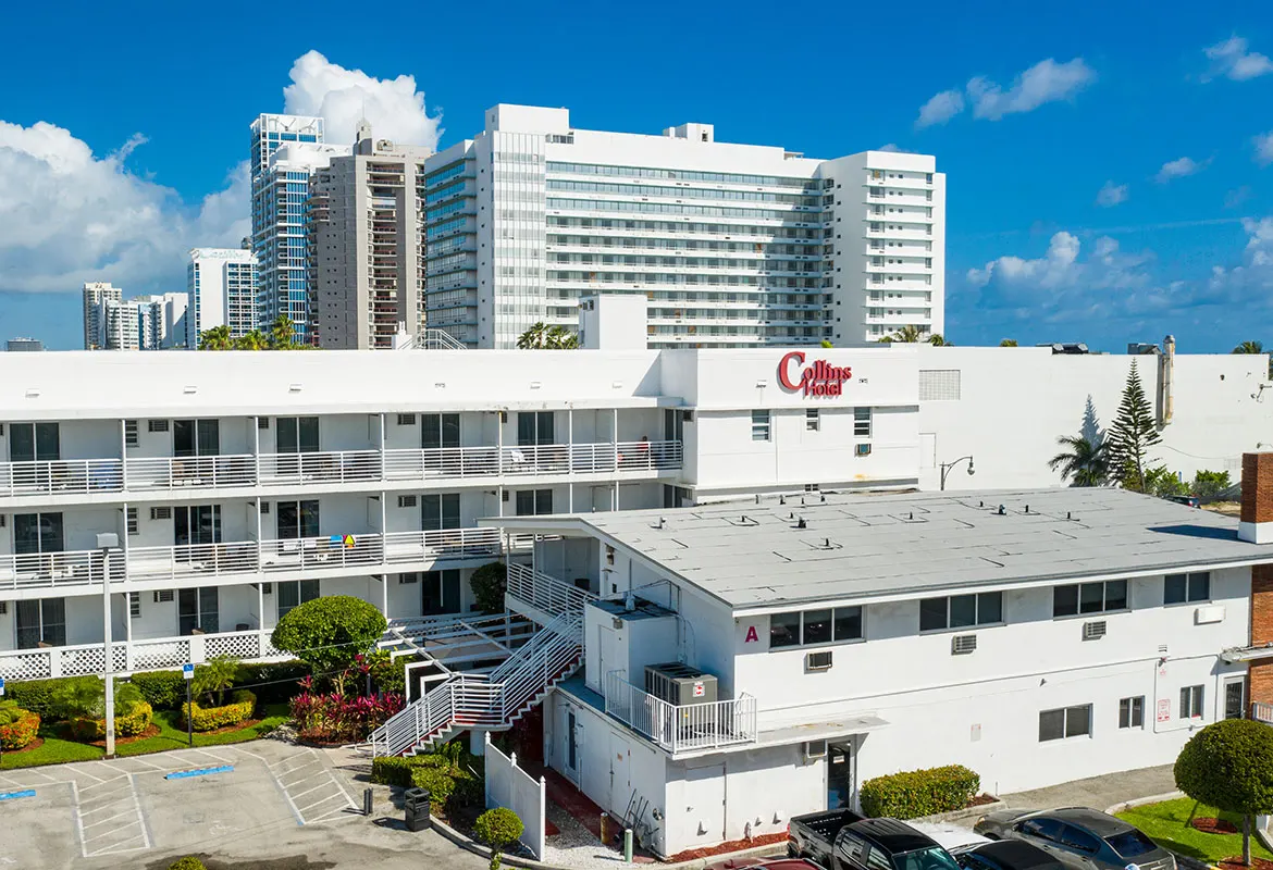 Collins Hotel