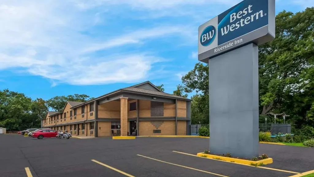 Best Western Riverside Inn