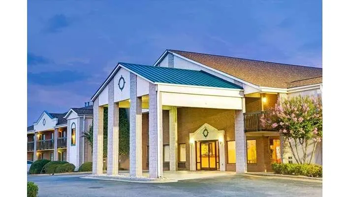 Days Inn by Wyndham Mooresville Lake Norman
