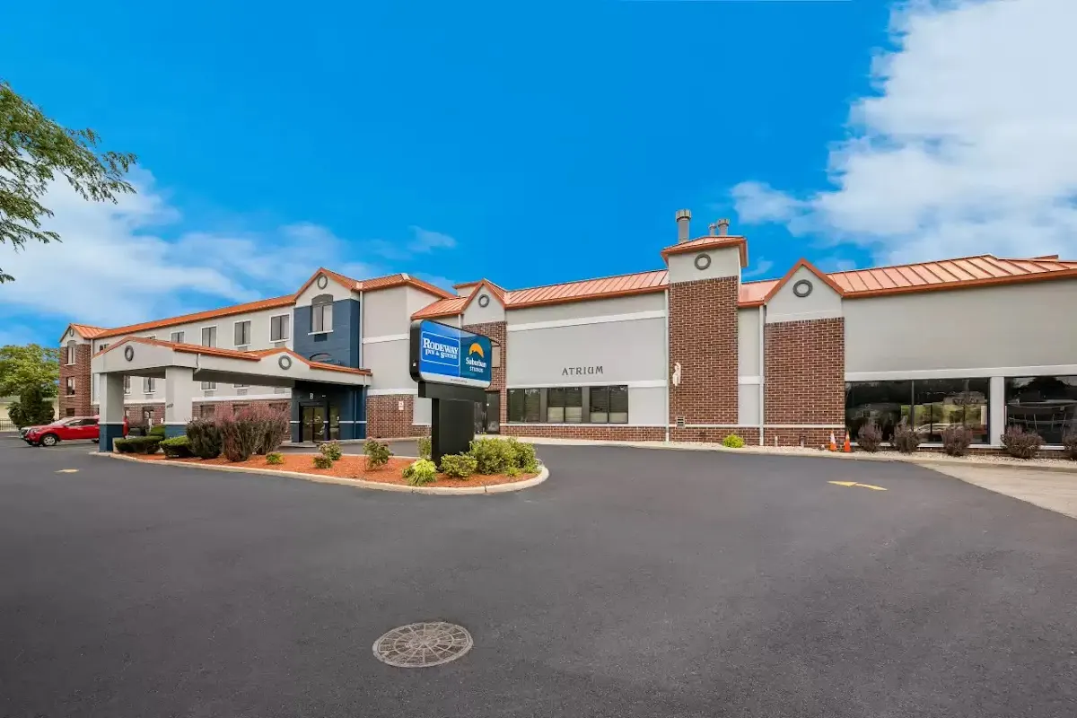 Rodeway Inn & Suites Milwaukee Airport