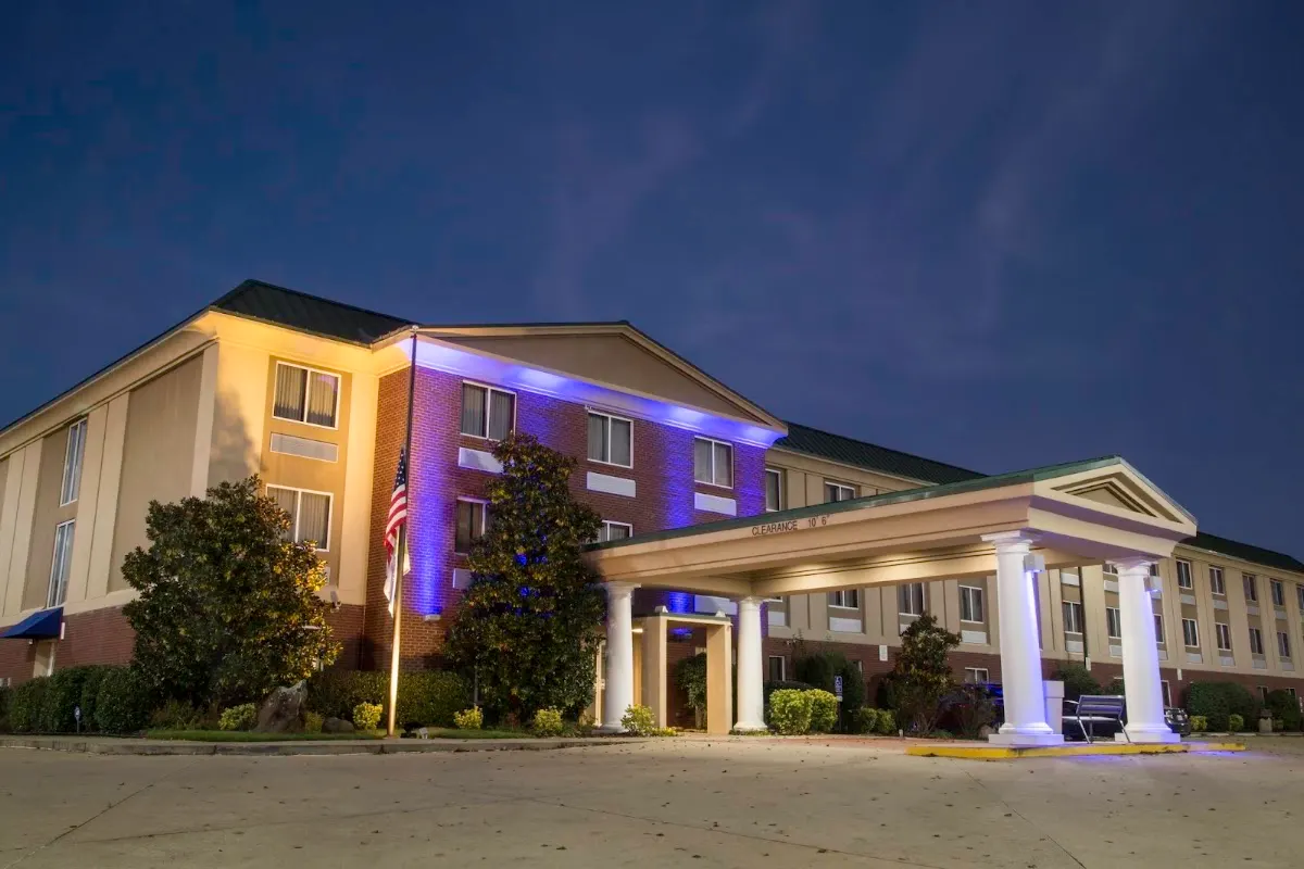 Holiday Inn Express & Suites Oxford by IHG