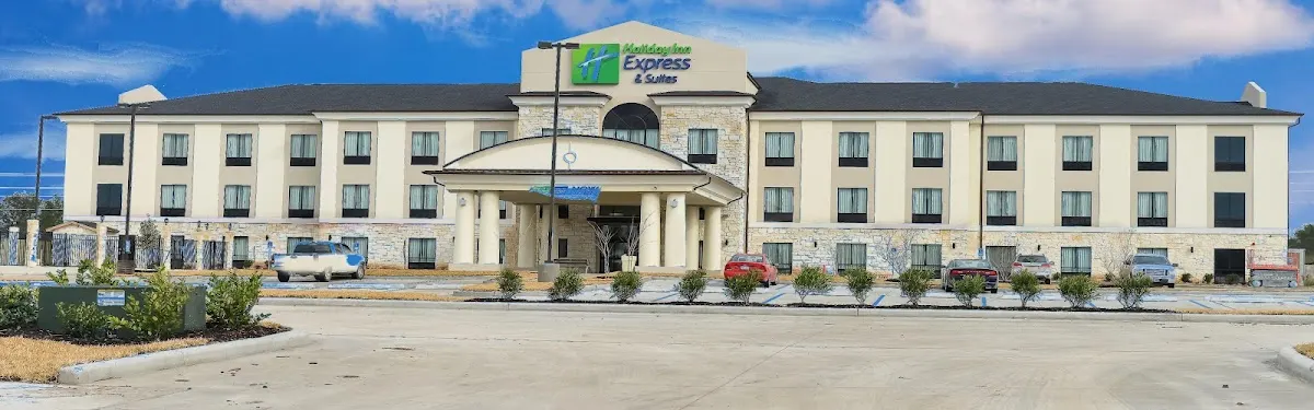 Holiday Inn Express & Suites Cuero by IHG