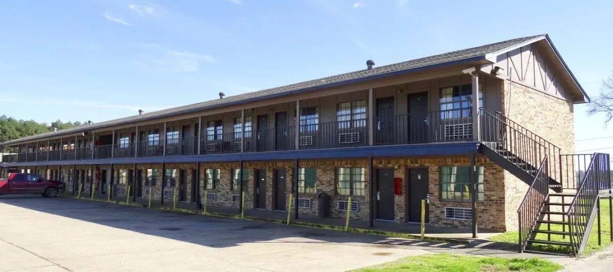 Lake Palestine Motor Inn